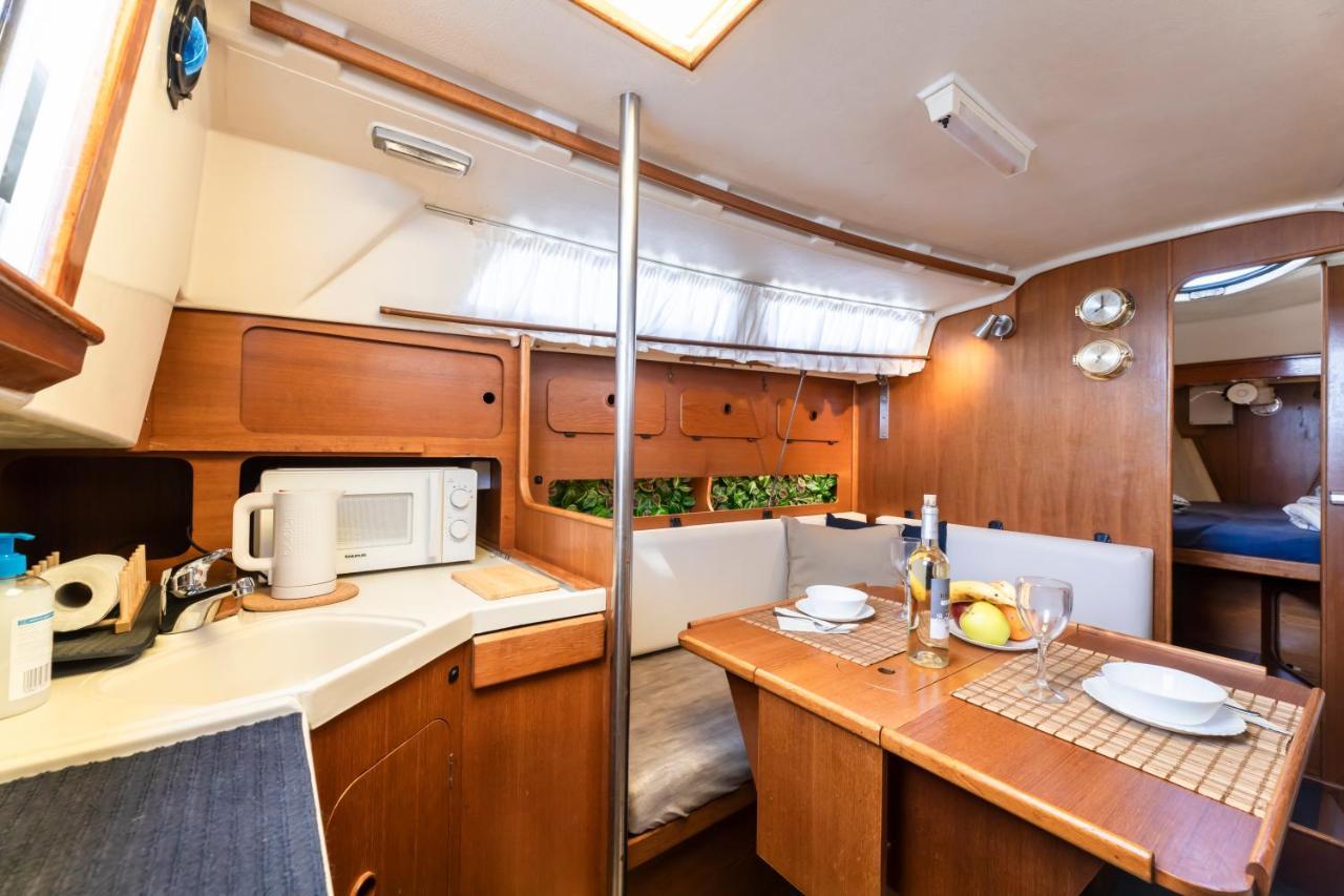 Seaside Chill-Out Stay On A Sail Yacht Puerto Calero Ngoại thất bức ảnh